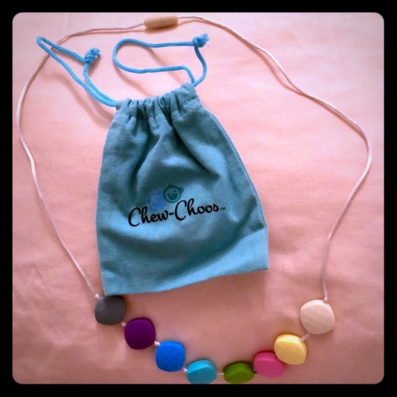 chew choos necklace